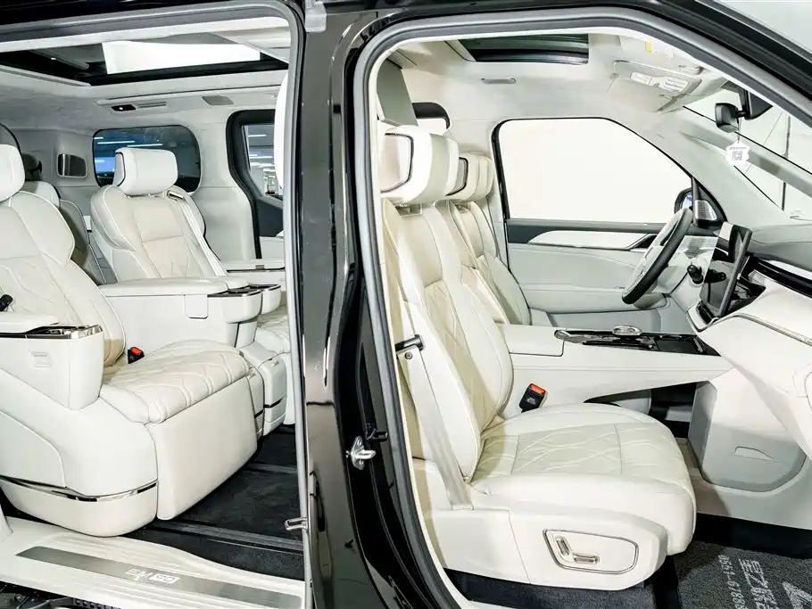 Volvo EM90 2025 2025 Ultra Six-Seater