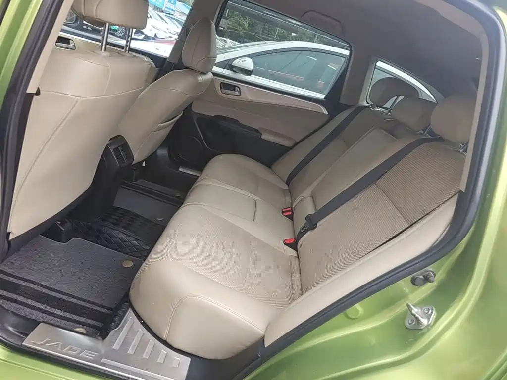 Honda Jade 2014 2013 1.8L Automatic Comfort Edition 5-seater