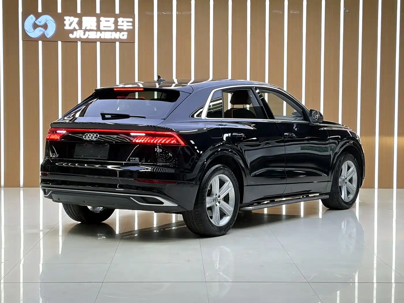 Audi Q8 2019 45 TFSI Luxury Elegance фото 18