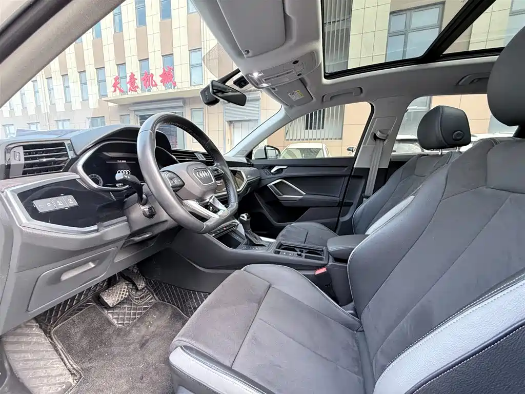 Audi Q3 2022 35 TFSI Fashion Dynamic фото 10