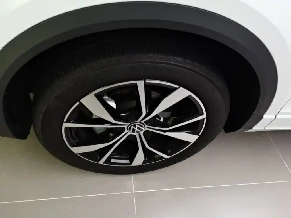 Volkswagen T-ROC 2025 2025 Facelift 300TSI DSG 2WD Dawn Edition