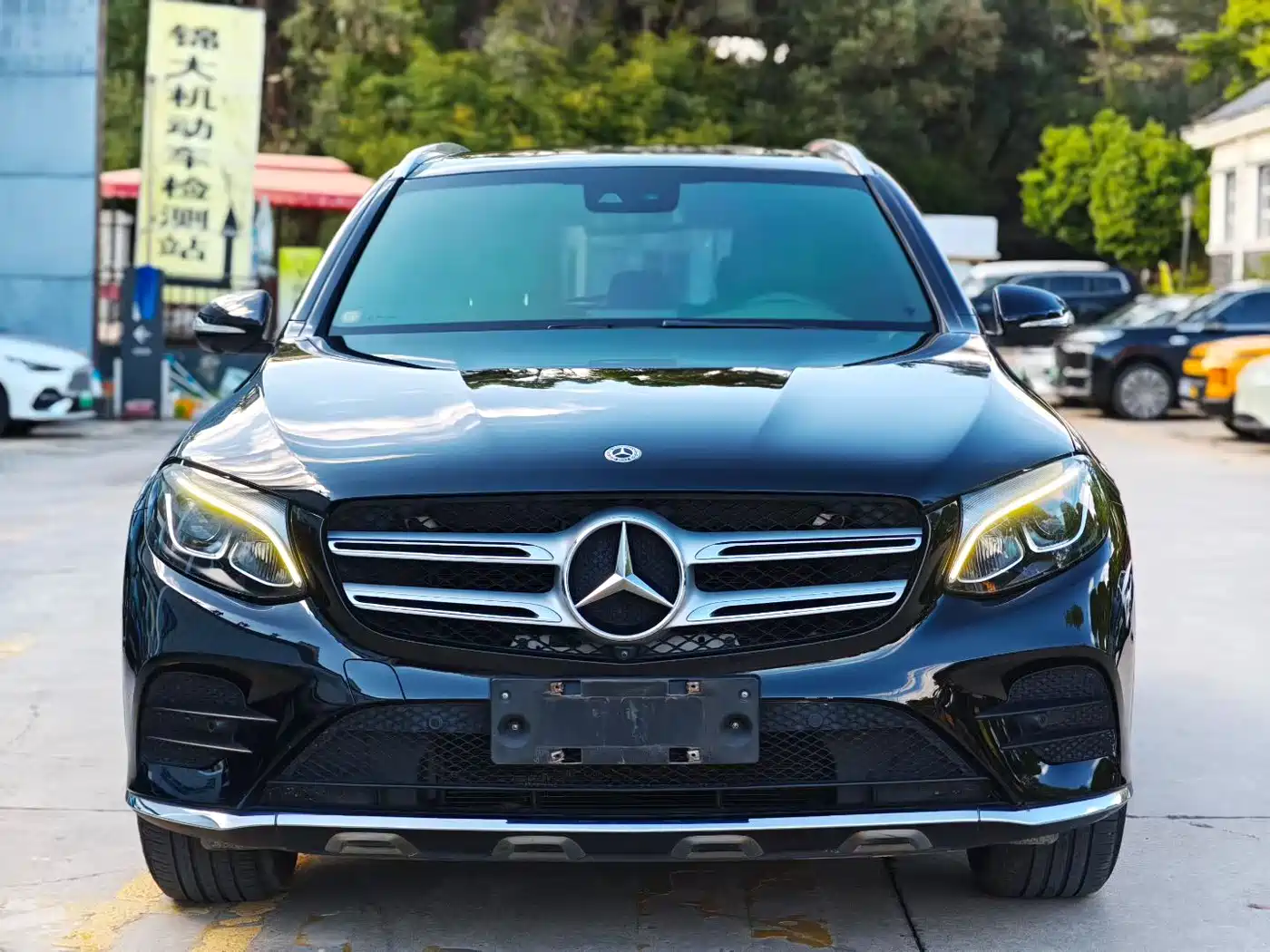Mercedes-Benz GLC 2018 GLC 260 4MATIC Luxury фото 2
