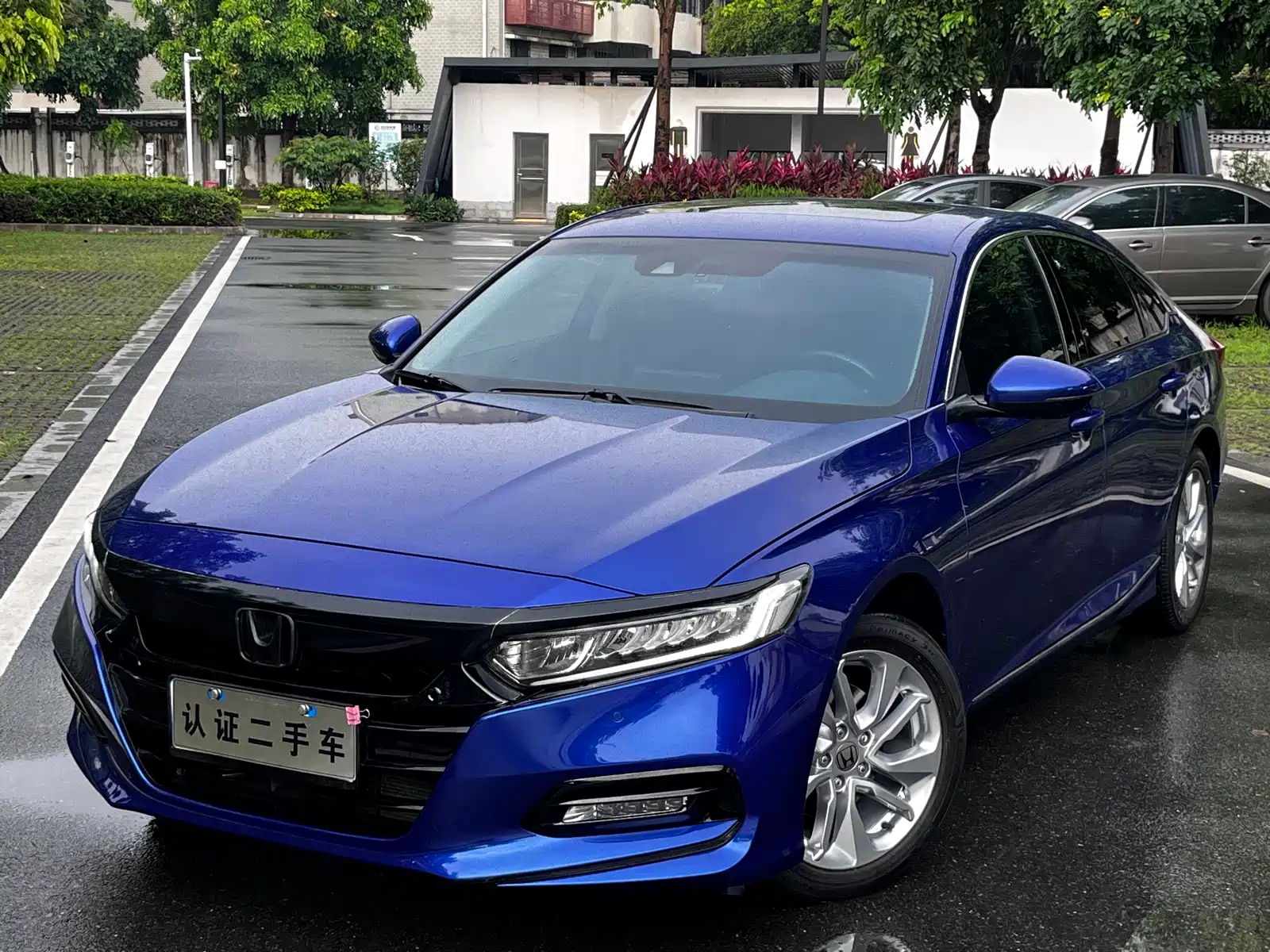 Фото 1 - Honda Accord