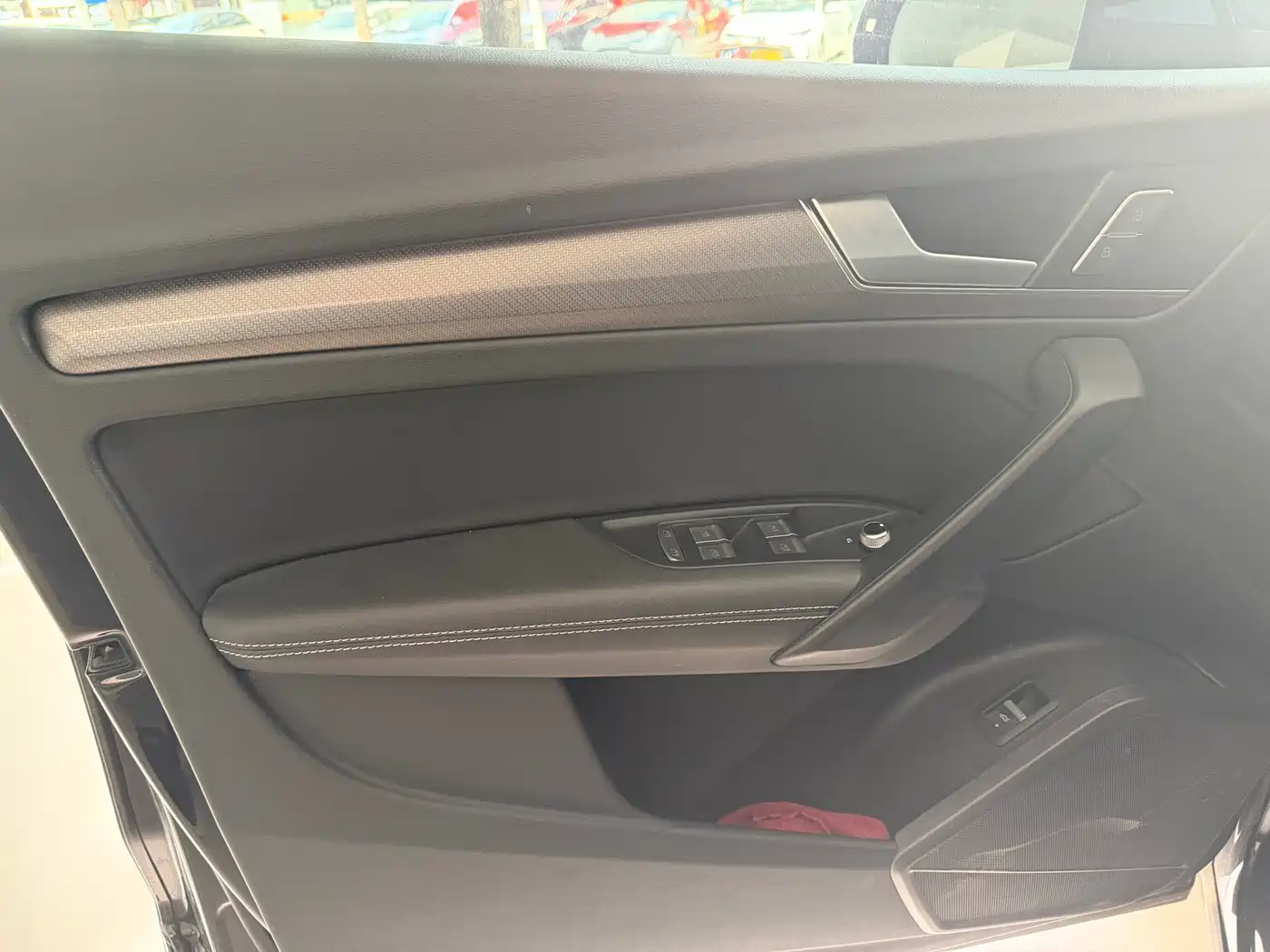 Audi Q5L 2024 Model 40 TFSI Luxury Dynamic фото 5