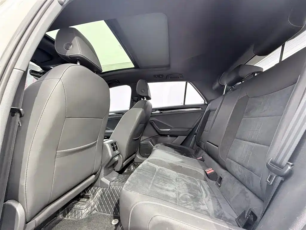 Volkswagen T-ROC 2021 280TSI DSG 4WD Luxury Connected фото 8