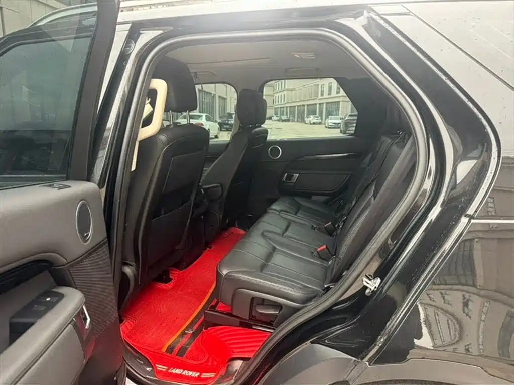 Land Rover Discovery 2018 3.0 SC V6 SE фото 9