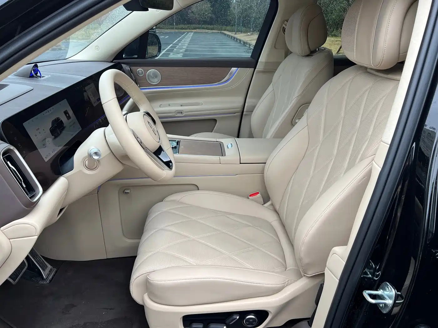 AITO Wenjie AITO M9 2025 Extended Range Ultra 52kWh 6-Seater фото 5
