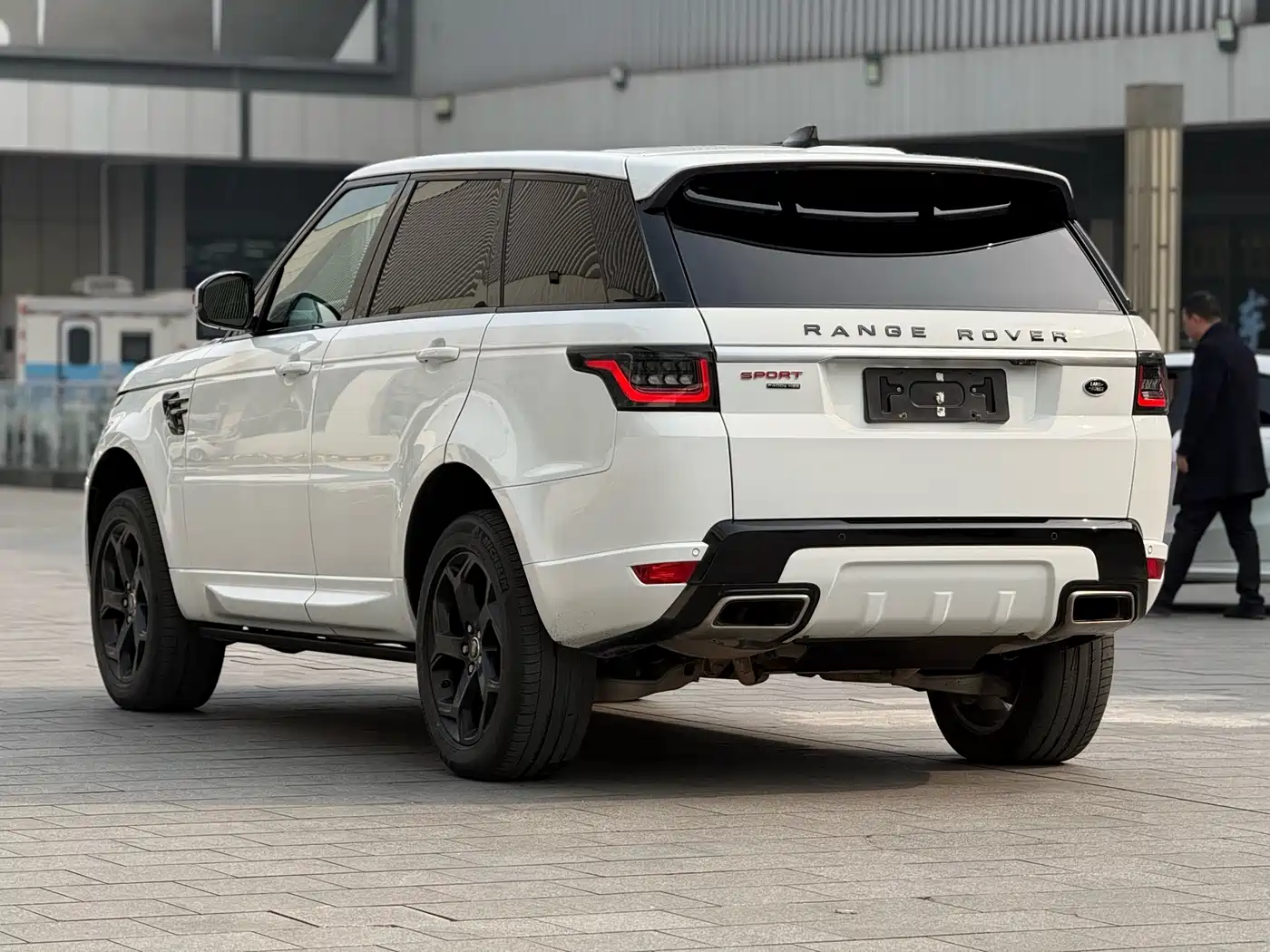 Land Rover Range Rover Sport PHEV 2018 Model P400e фото 15