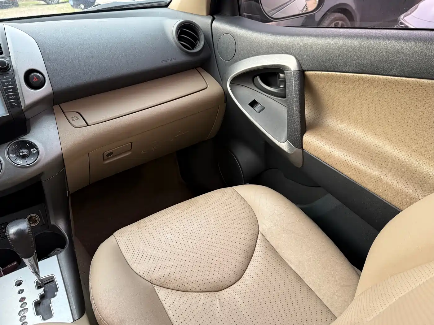 Toyota RAV4 Rongfang 2013 Special Edition 2.0L Auto Elite фото 8