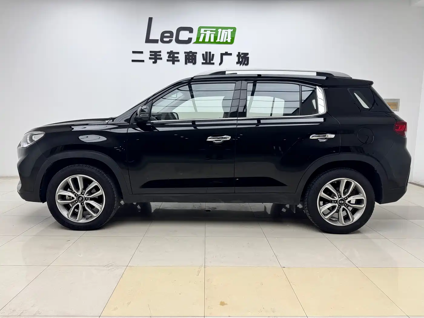 Hyundai Beijing Hyundai ix35 2018 2.0L Automatic 2WD Zhiyong·Enjoyment Edition фото 11