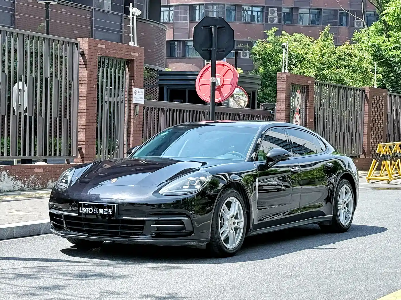 Porsche Panamera 2017 Panamera 4 Executive Long Wheelbase 3.0T
