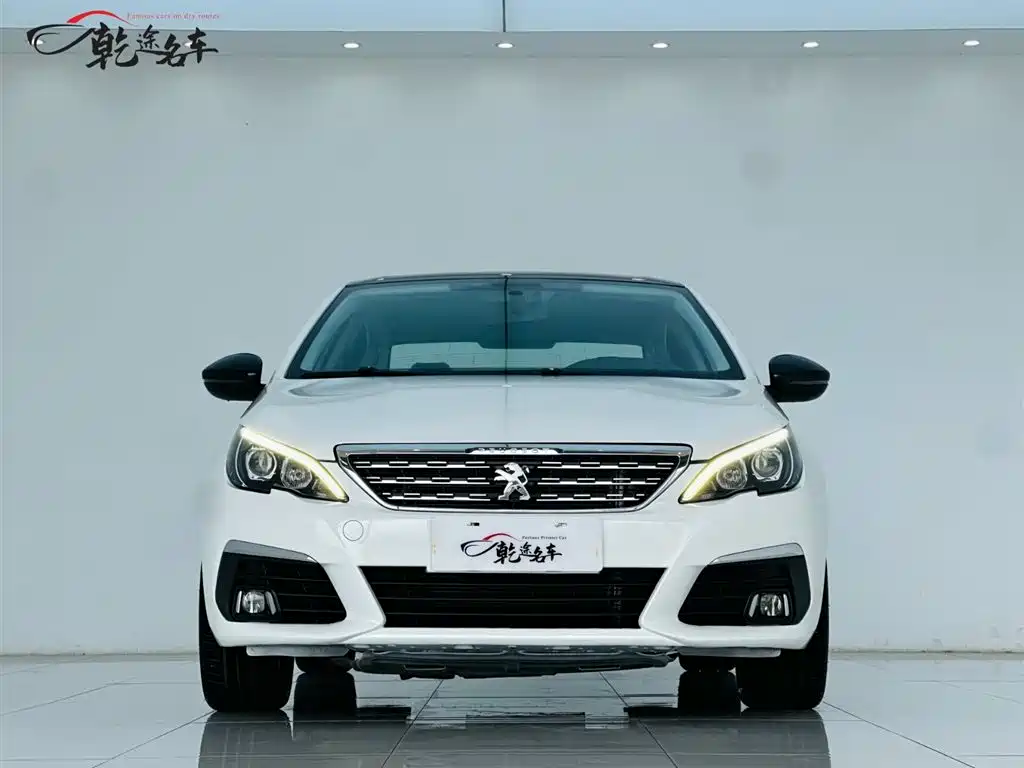 Peugeot 308 2016 230THP Automatic Luxury фото 2