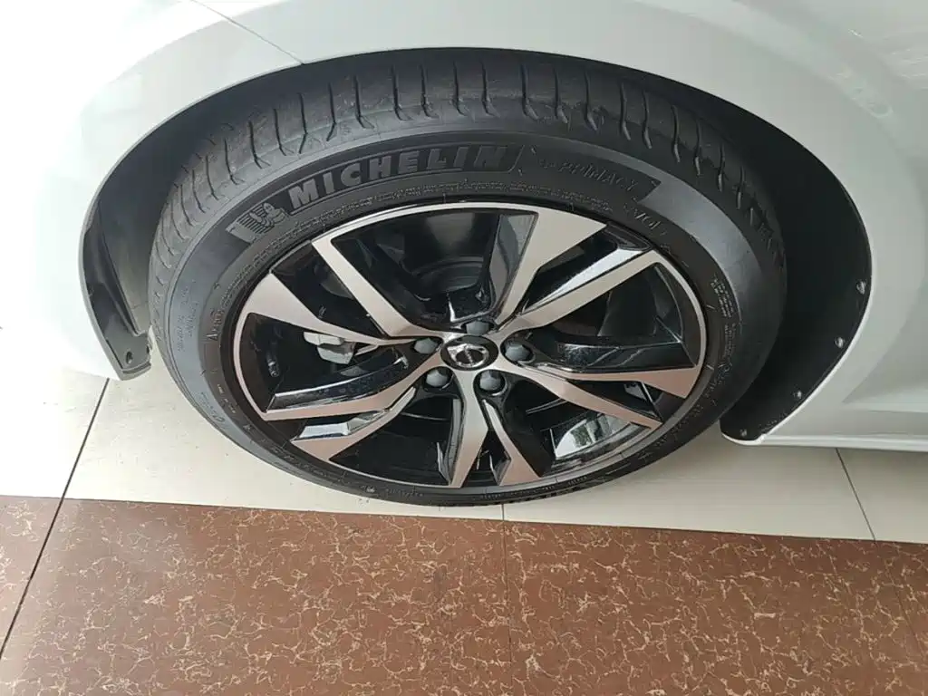 Фото 23 - Volvo S60