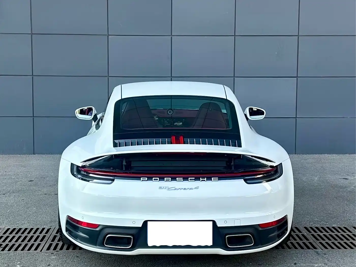 PORSCHE 911