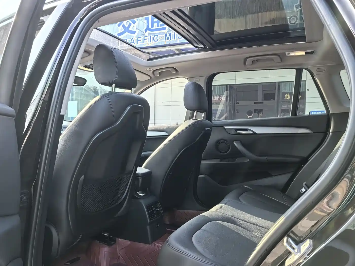 BMW X1 2019 sDrive20Li Leading Model фото 9