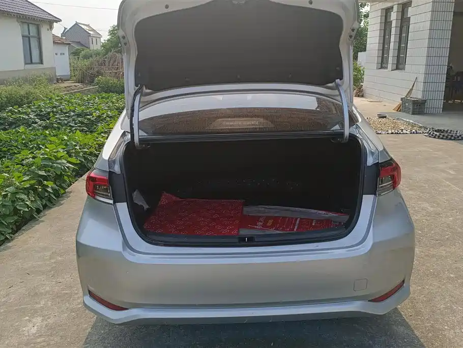 Toyota Corolla 2021 1.2T S-CVT Pioneer PLUS Edition фото 4