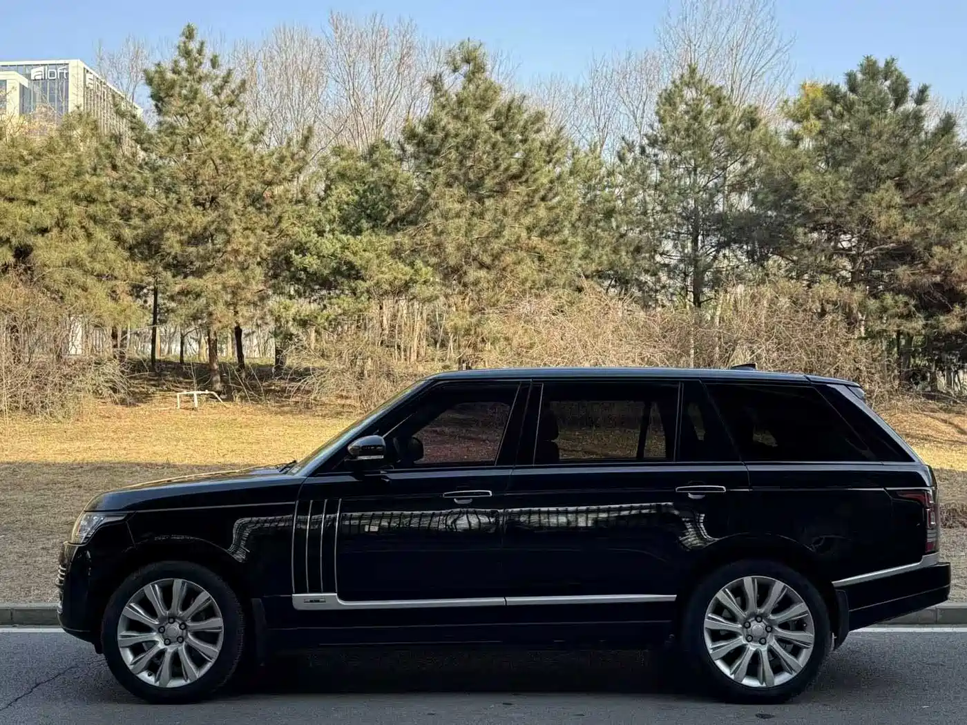 Land Rover Range Rover 2017 3.0 SC V6 Vogue LWB (Long Wheelbase) фото 3