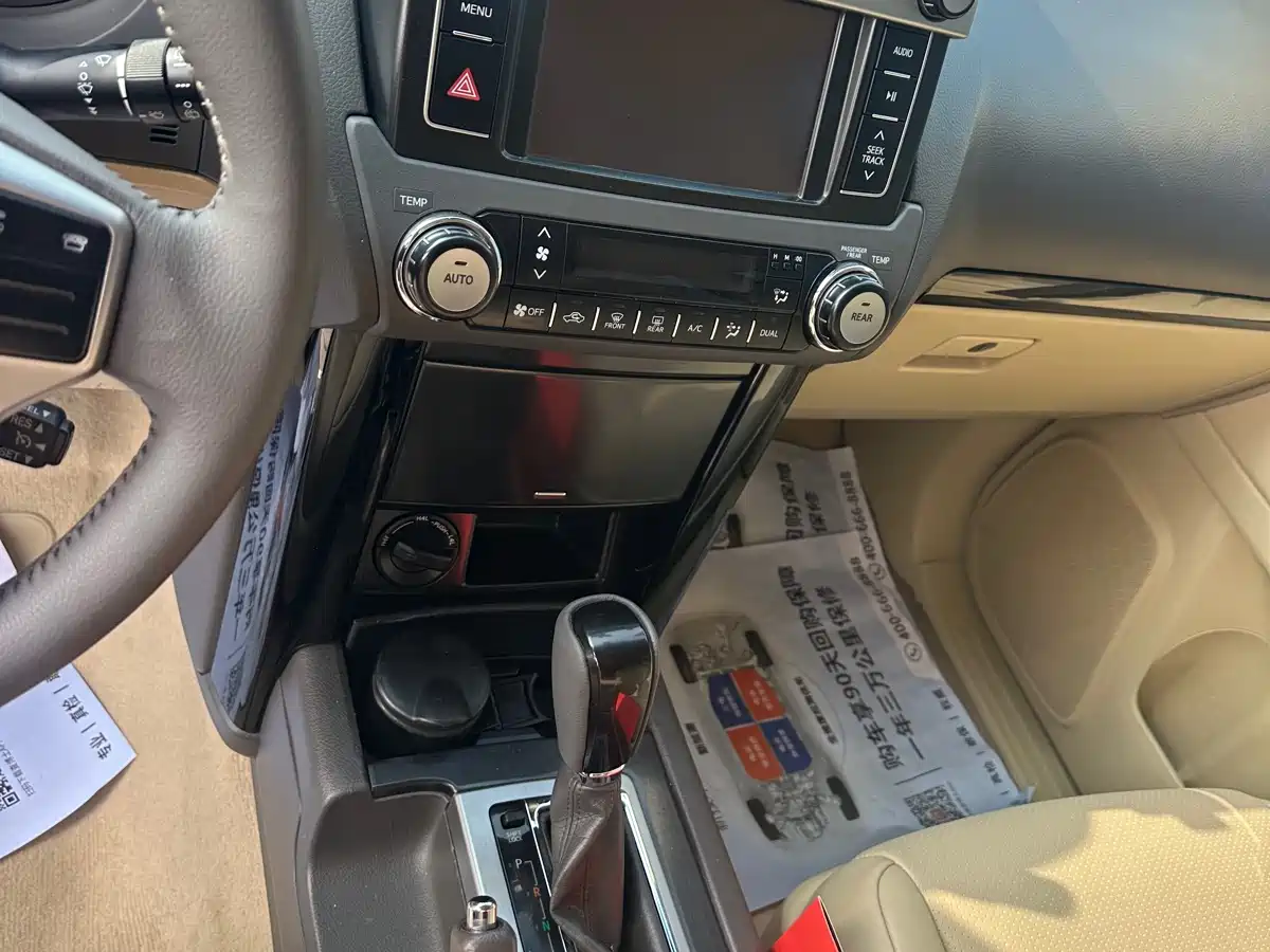 Toyota Prado (Import) 2014 2.7L Automatic Standard Edition фото 7