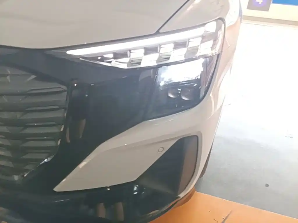 Audi Q5 e-tron 2023 2022 40 e-tron Starlight Mech Suit