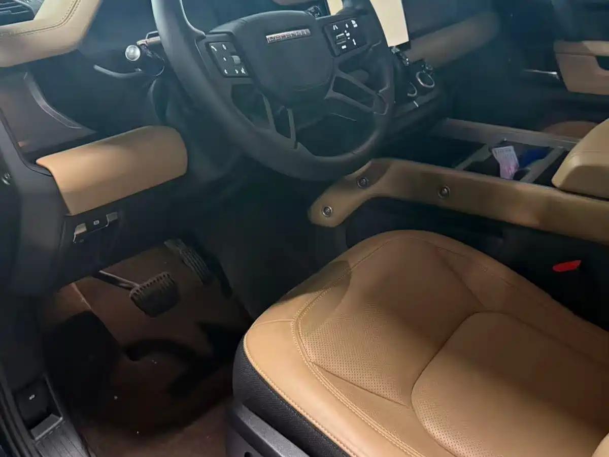 Land Rover Defender 2025 110 3.0T P400 X фото 2
