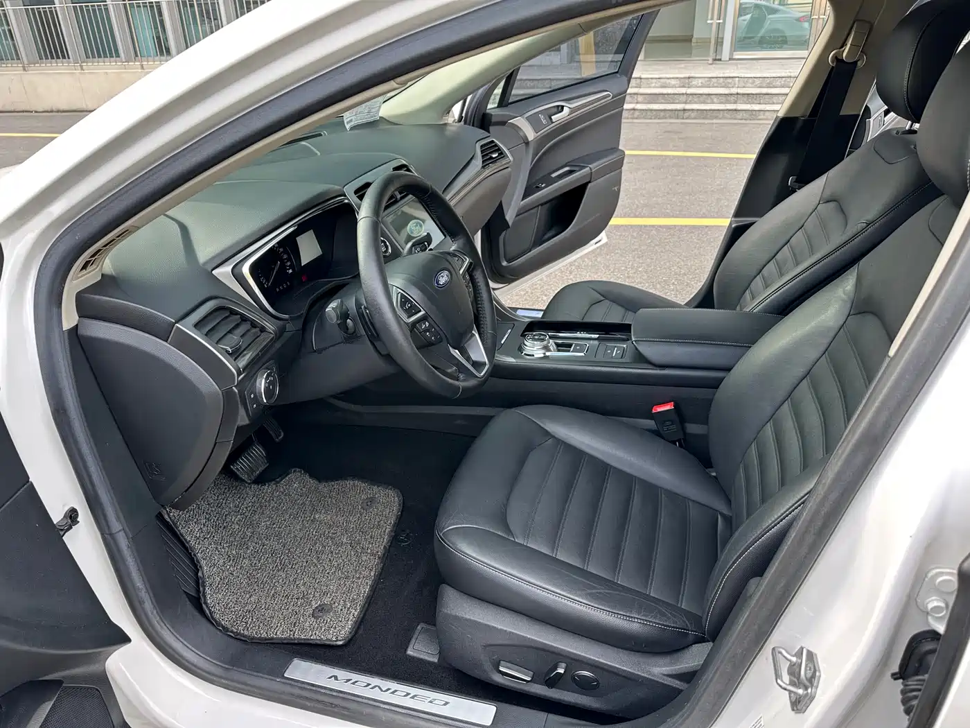 FORD MONDEO