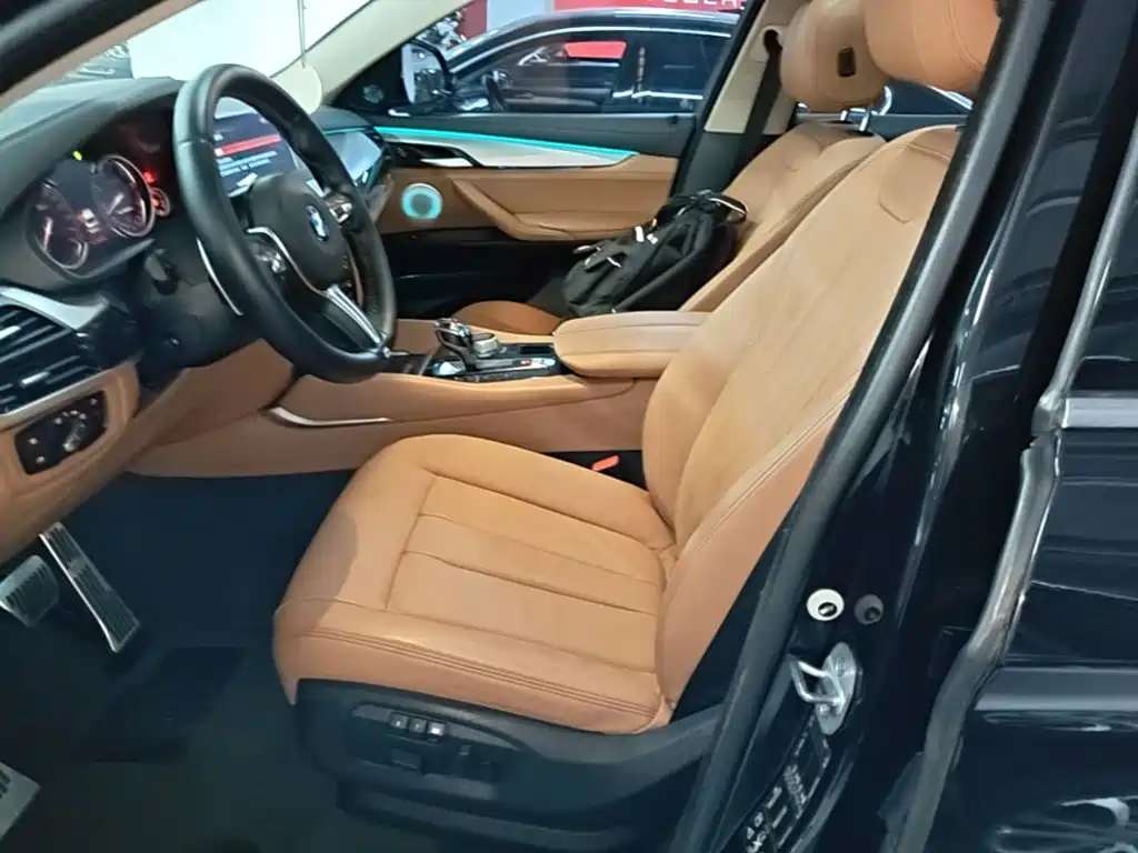 Фото 15 - BMW X6