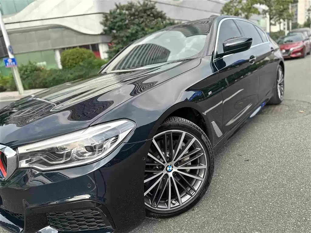 Photo 12 - BMW 5 Series