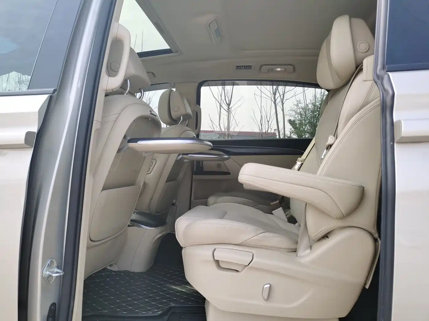 Buick GL8 2023 ES Landmaster Exclusive фото 10
