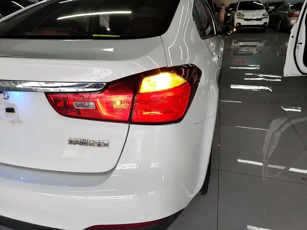 Фото 8 - Kia K3