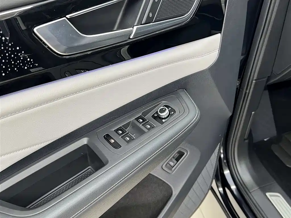 Volkswagen Teramont 2023 380TSI AWD Premium Luxury Edition фото 13