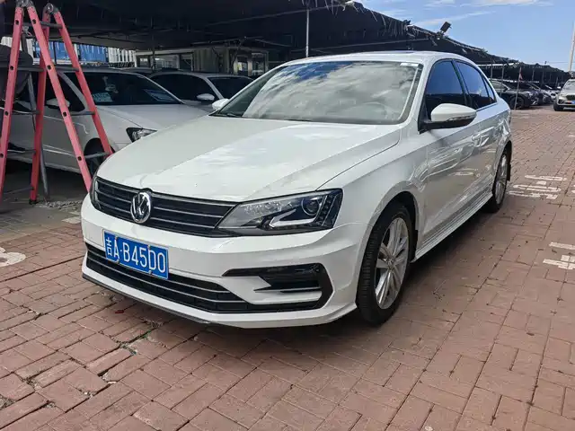Volkswagen Sagitar 2019