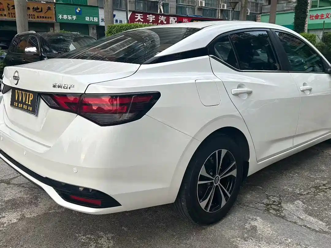 صورة 7 - Nissan Sylphy