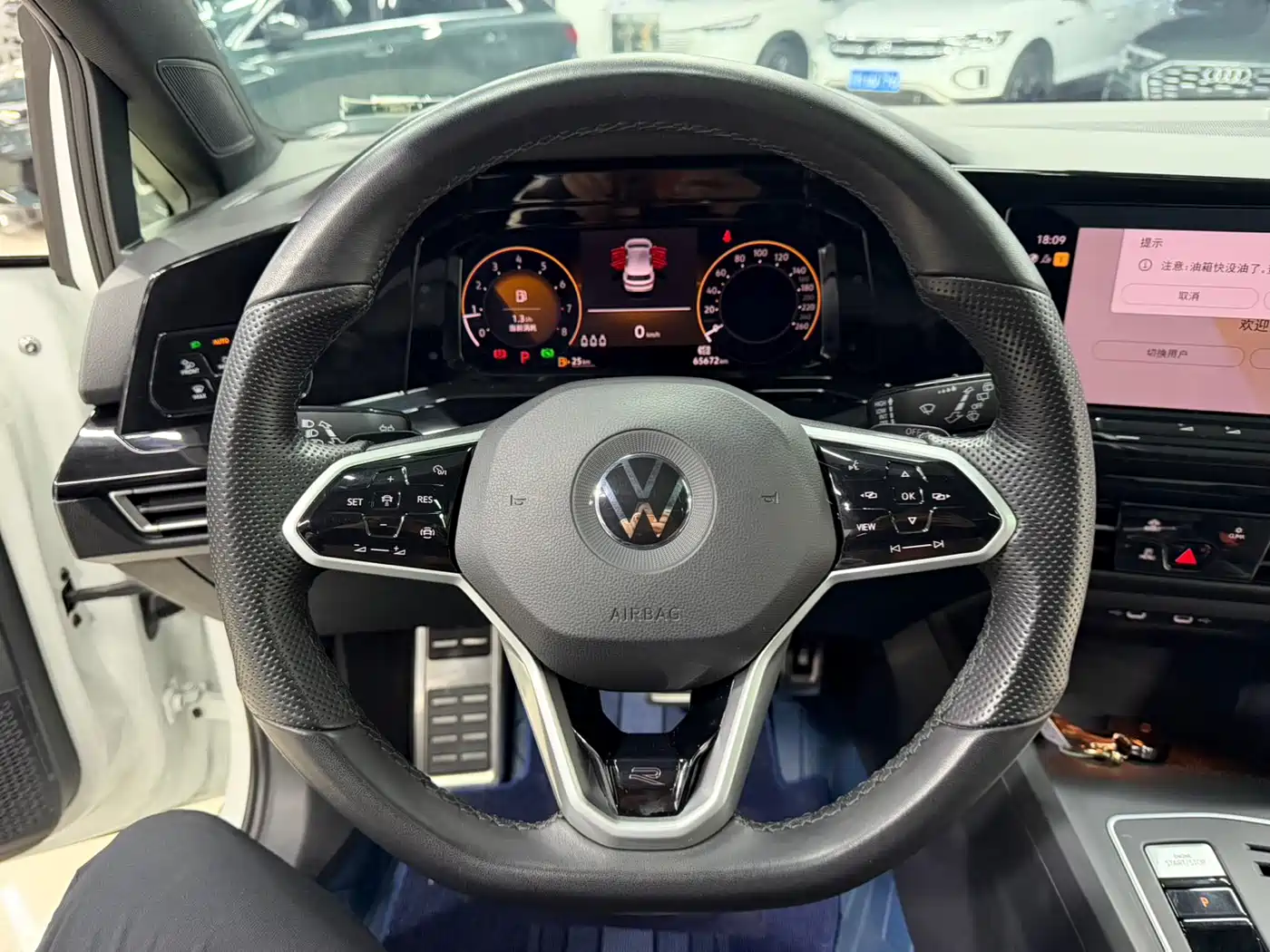 Volkswagen Golf 2021 280TSI DSG R-Line фото 11