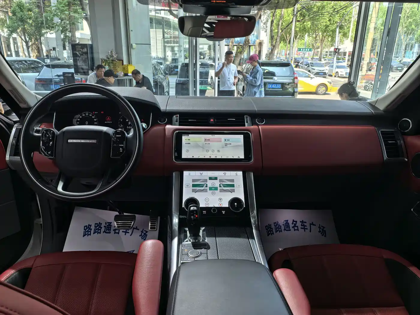 Land Rover Range Rover Sport 2020 3.0 L6 HSE DYNAMIC фото 7