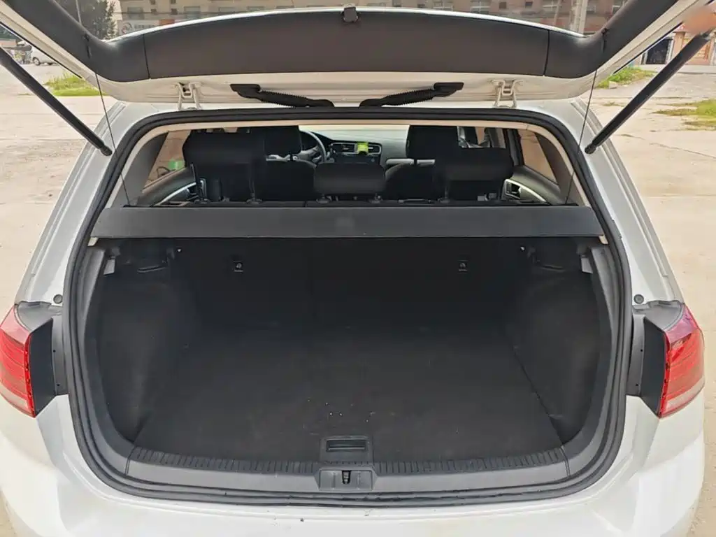 Photo 19 - Volkswagen Golf
