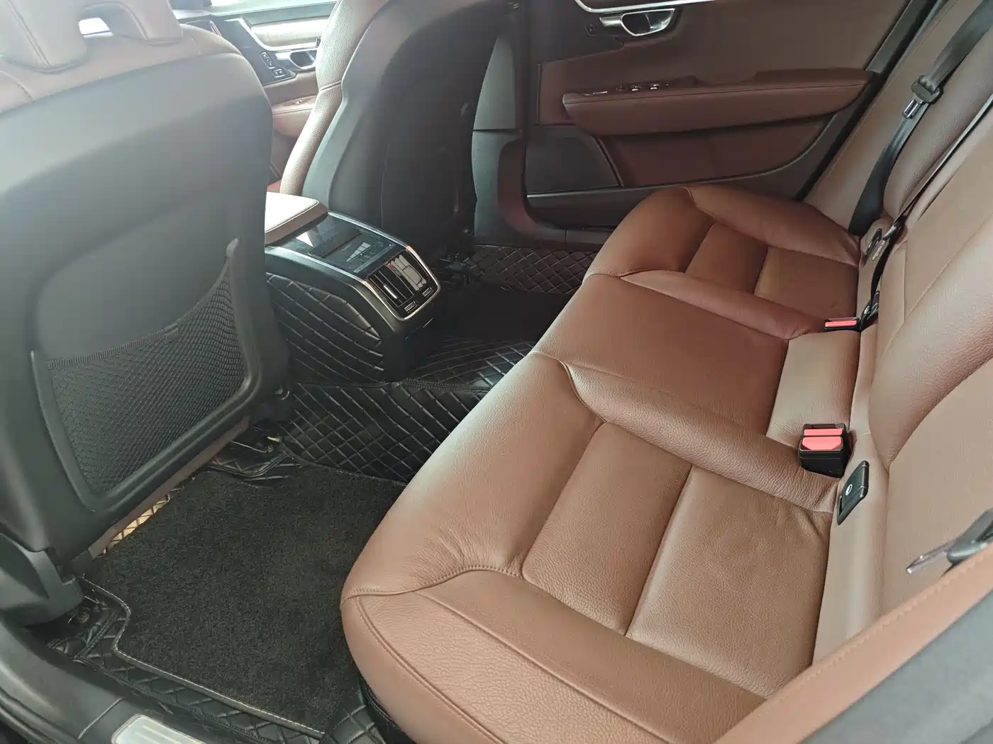 Volvo S90 2021 Model B5 Inscription Luxury Edition фото 7