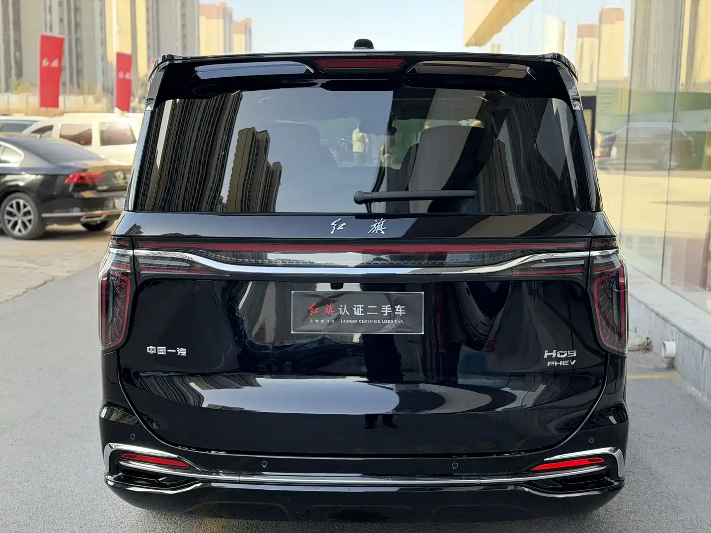 Hongqi HQ9 PHEV 2024 Model 2.0T AWD Business Edition фото 10