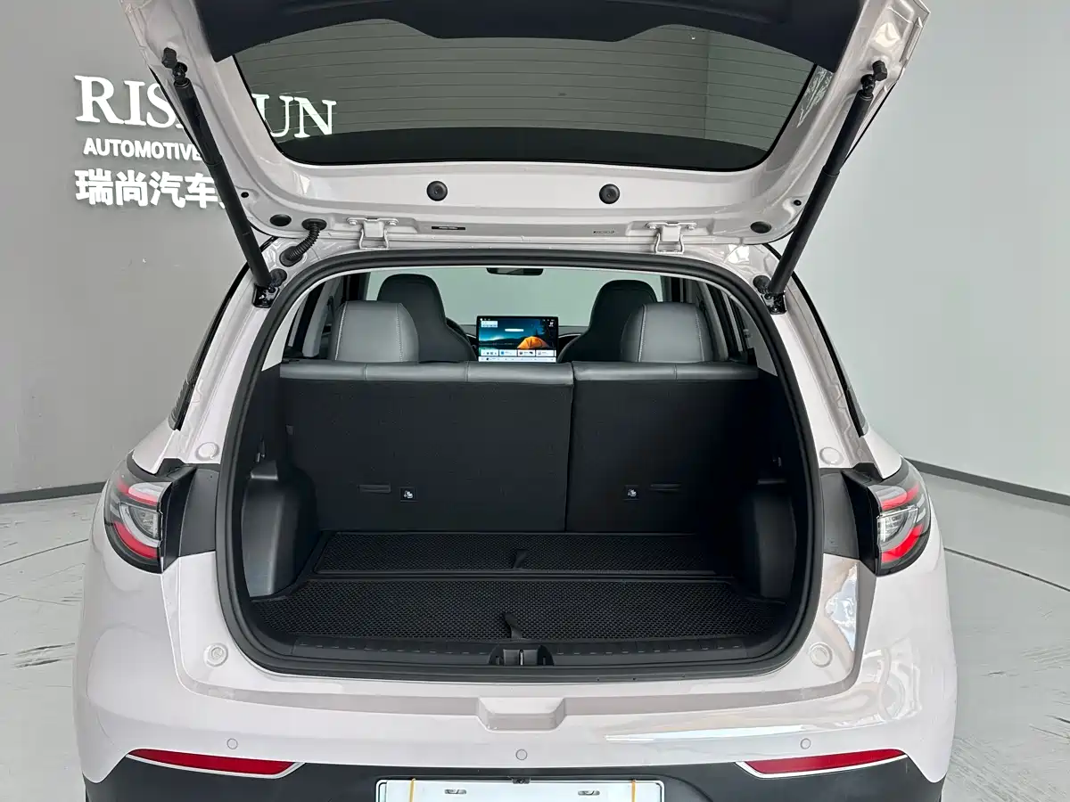 Geely Galaxy Starry Wish 2026 Model 410km Explorer Edition фото 14