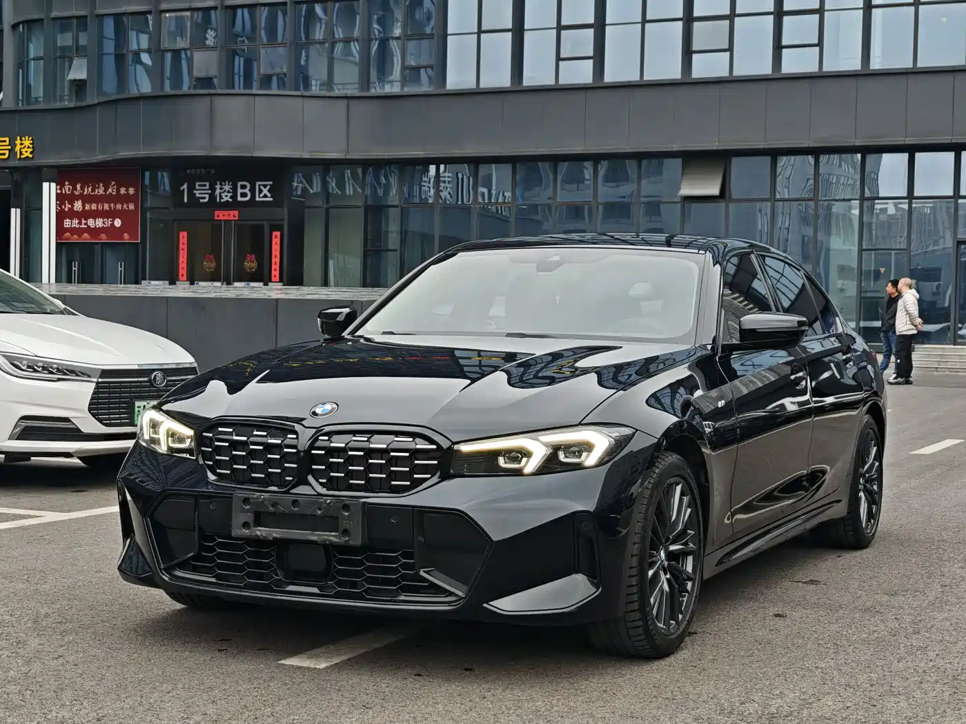 BMW 3 Series 2023 325Li M Sport Black Night Package