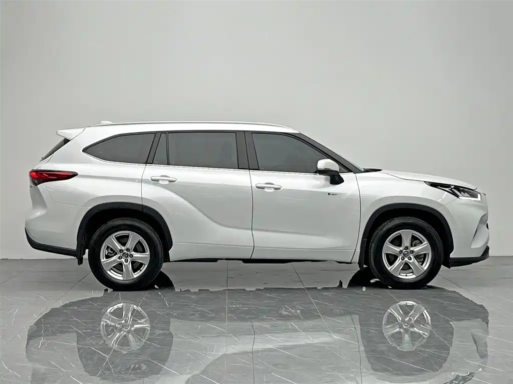 Toyota Highlander 2024 2.5L Smart Hybrid 2WD Elite 5-seater фото 7