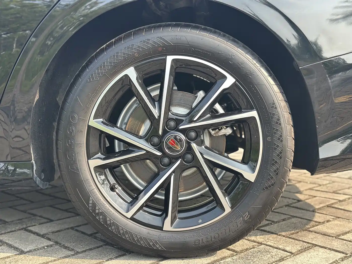 Hongqi H6 2026 2025 Model 2.0T Far-Reaching Edition