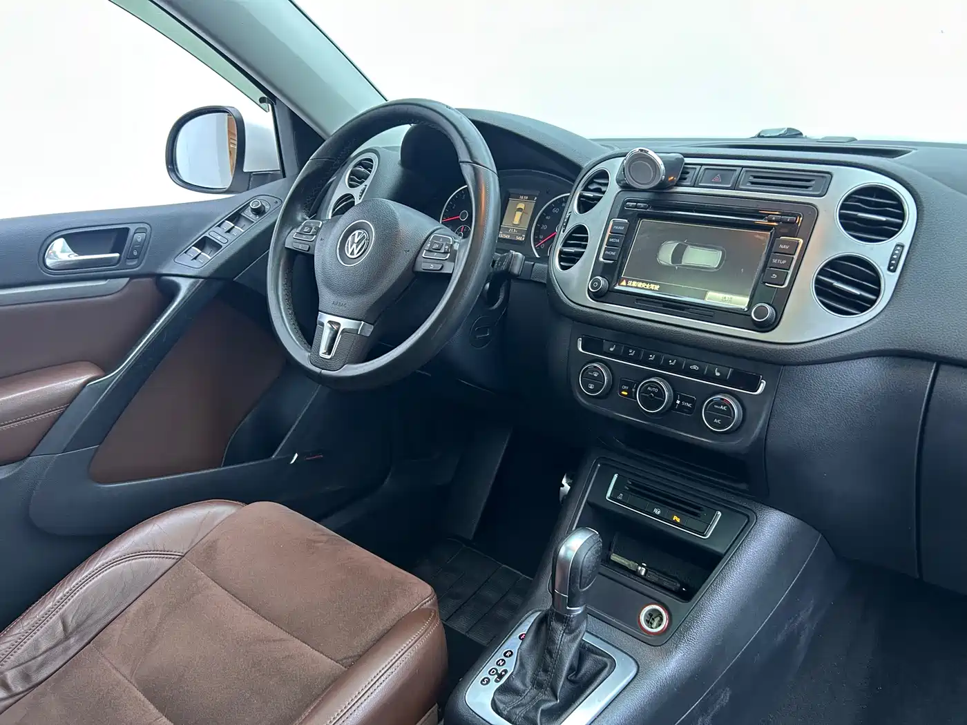 Volkswagen Tiguan 2013 2.0TSI Automatic AWD Flagship Edition фото 7