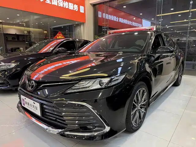 TOYOTA CAMRY
