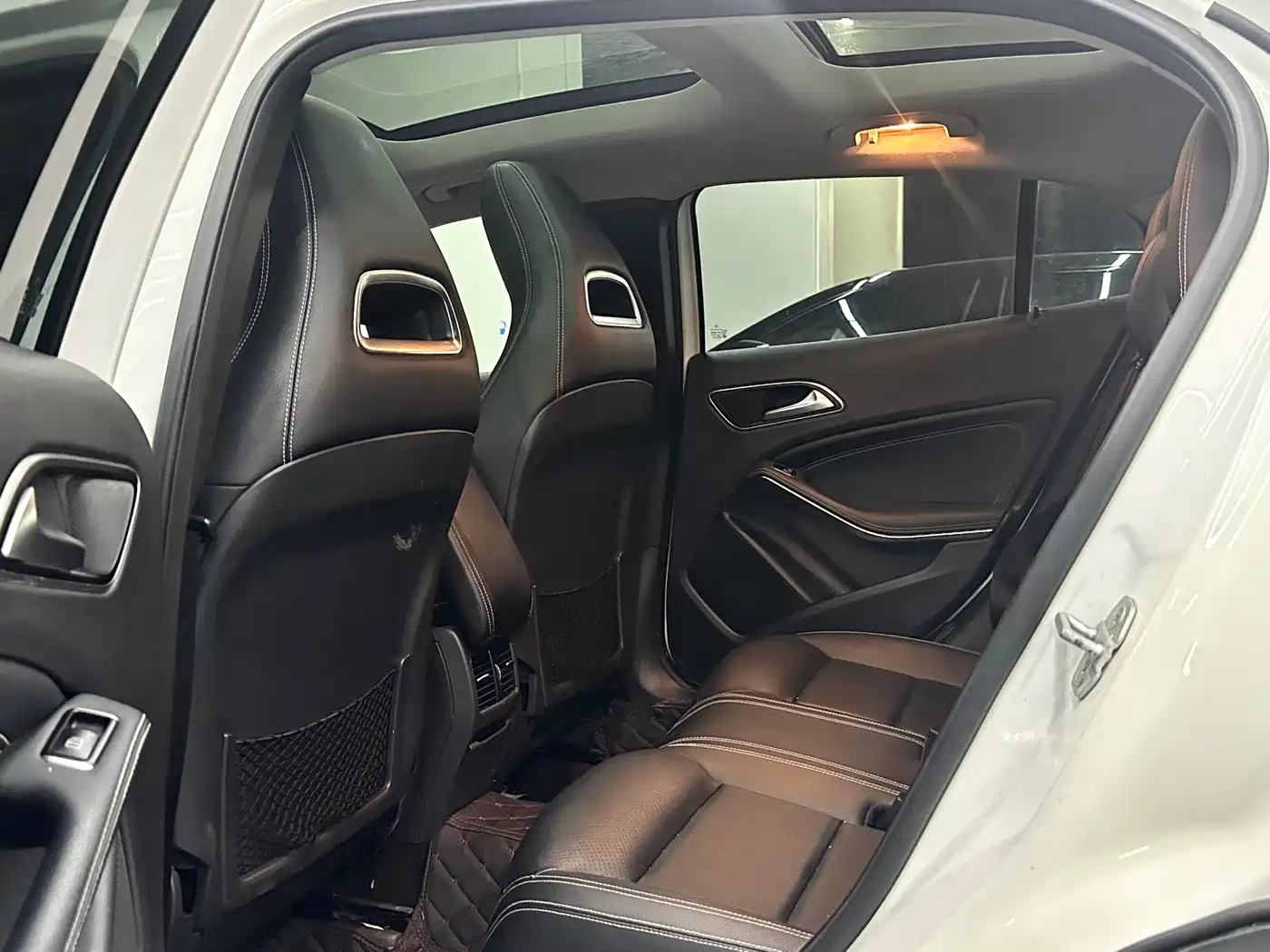 Mercedes-Benz GLA 2015 GLA 220 4MATIC Fashion Edition фото 8