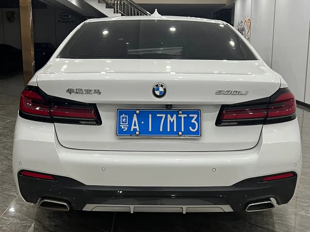 BMW 5 Series 2021 530Li Leading M Sport Package фото 4