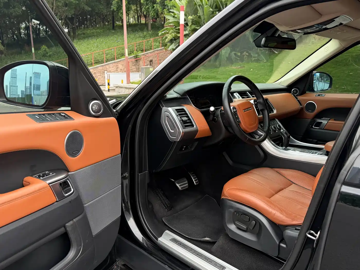 Фото 9 - Land Rover Range Rover Sport