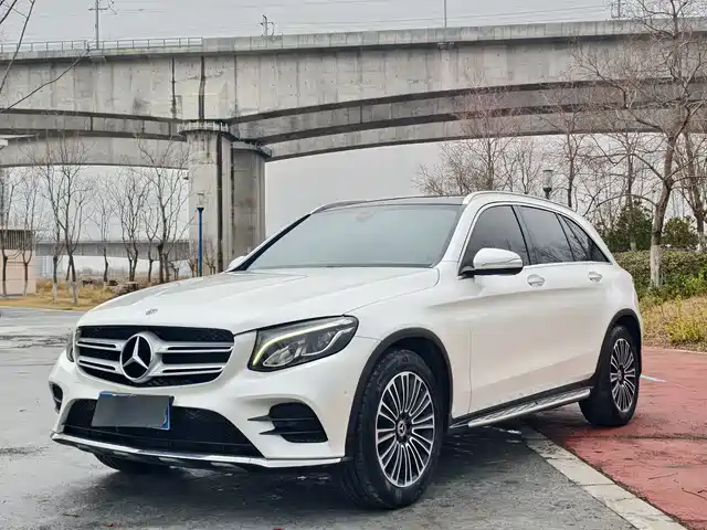 MERCEDES-BENZ GLC
