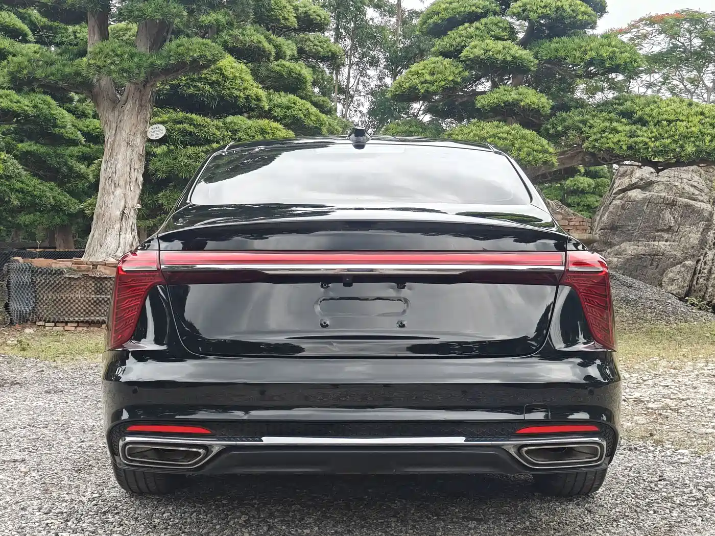 Hongqi H5 2025 2.0T Automatic Flag Celebration 500,000 Units Anniversary Edition фото 18