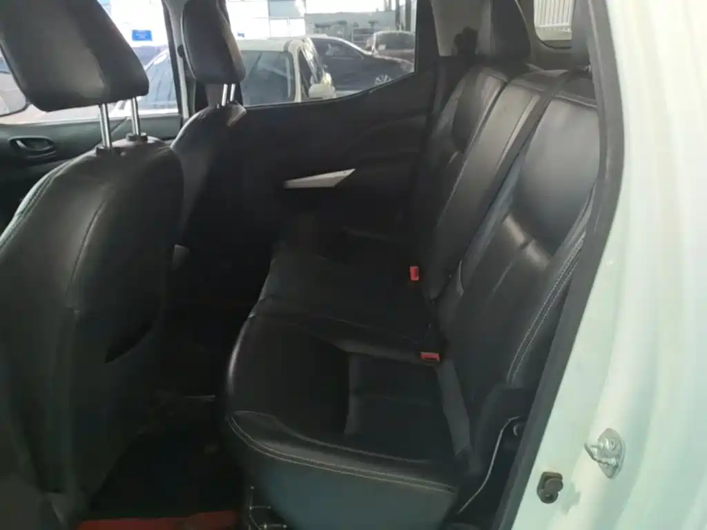 Dongfeng Palasso 2021 2021 1.8T Manual 2WD Elite Edition