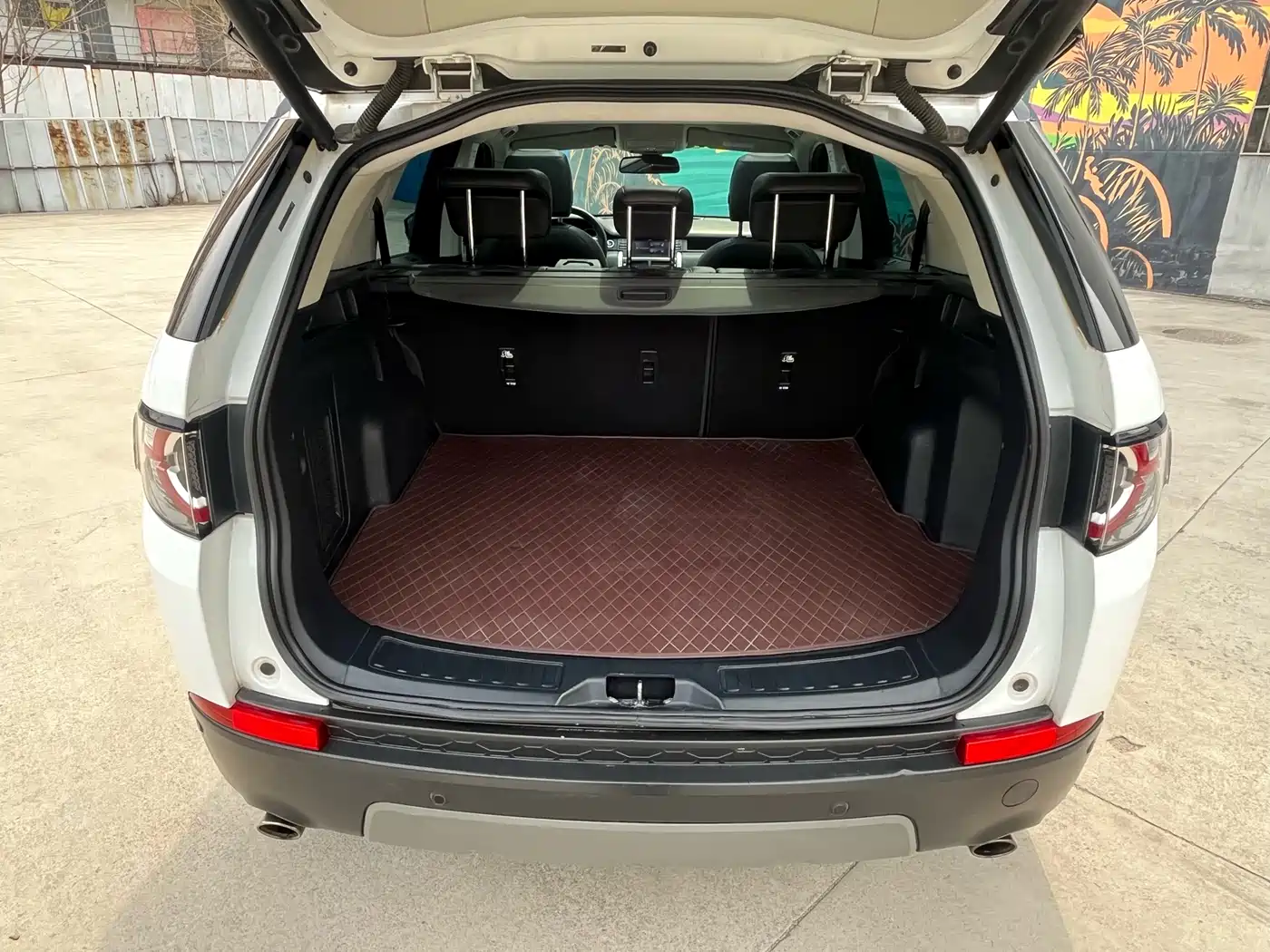 Land Rover Discovery Sport 2018 240PS SE Edition фото 16
